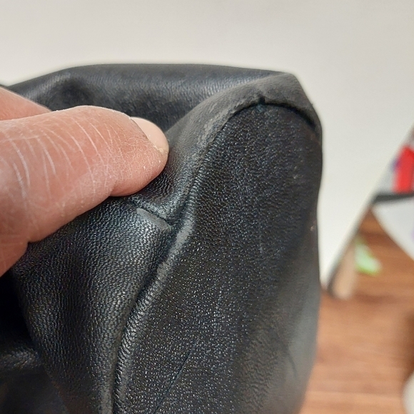 Relic Black Synthetic Double Front Pockets Tote Shoulder Bag - Picture 9 of 16